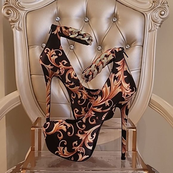 Stunning Scene by Shoedazzle Tonice Platform Stilettos - Picture 1 of 16